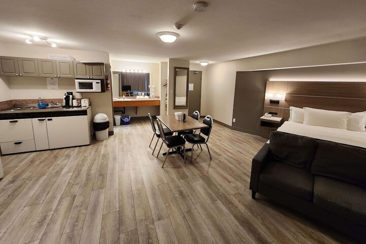 Days Inn & Conference Centre by Wyndham Penticton