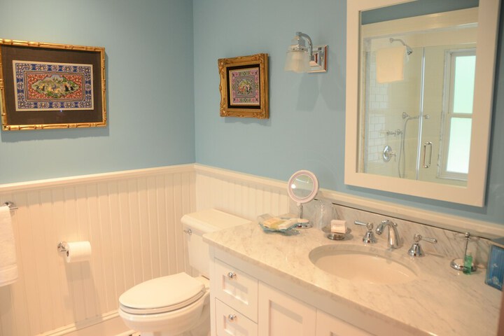 Room 17 of 29