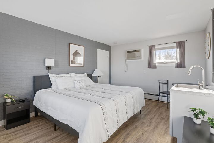 Pine View Inn