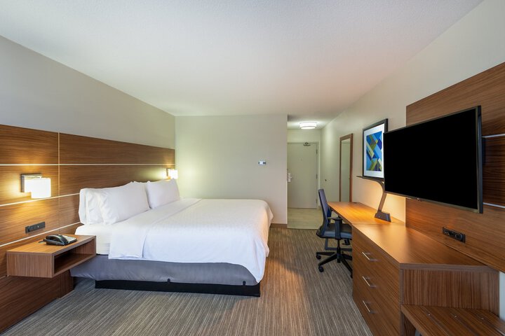 Room 14 of 39