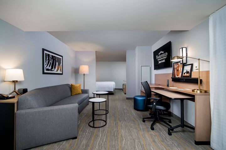 Room 15 of 36