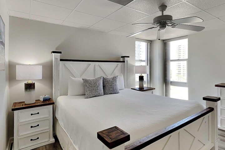 Room 77 of 104