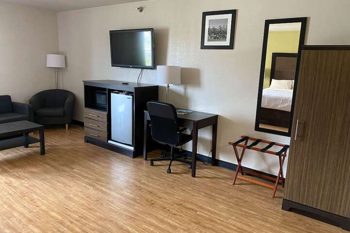 Room 16 of 24