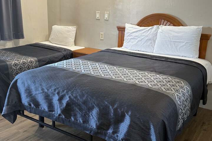 Room 8 of 23