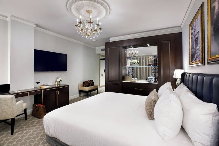 Hotel Carmichael Autograph Collection