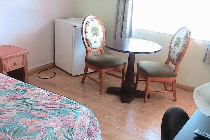 At Home Express Tangerine Inn