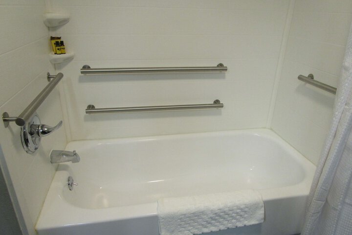 Best Western Plus Bloomington East Hotel