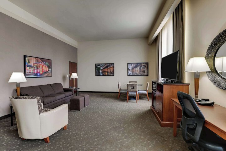 Room 23 of 60