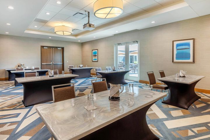 Cambria Hotel Davenport Quad Cities