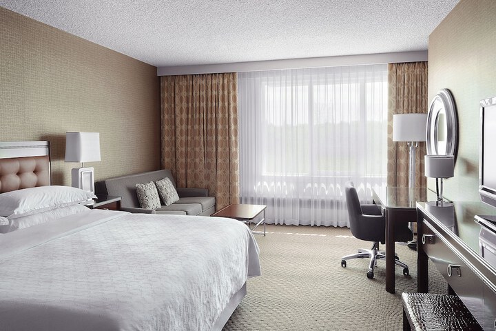 Room 36 of 100