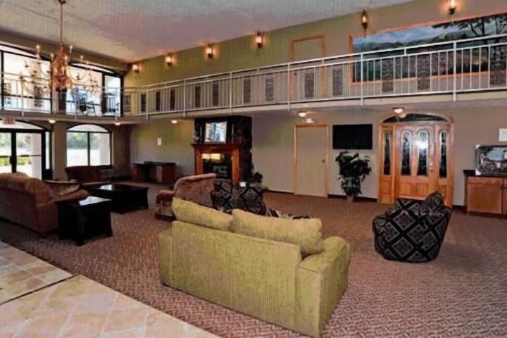 Hotel Interior 17 of 25