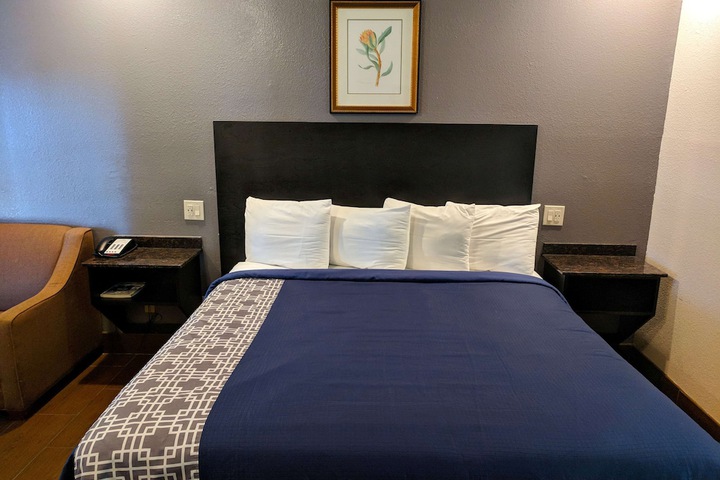 Room 22 of 60