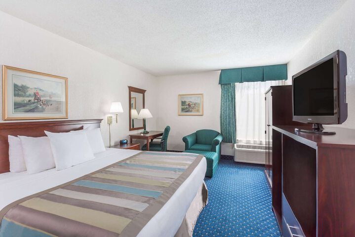 Room 16 of 31