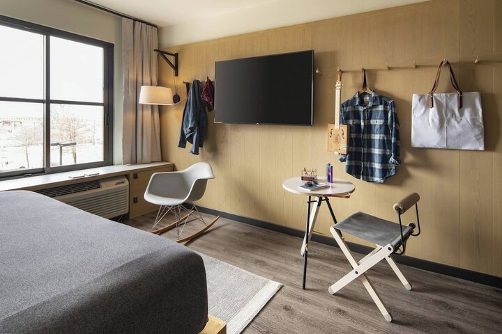 Room 15 of 50
