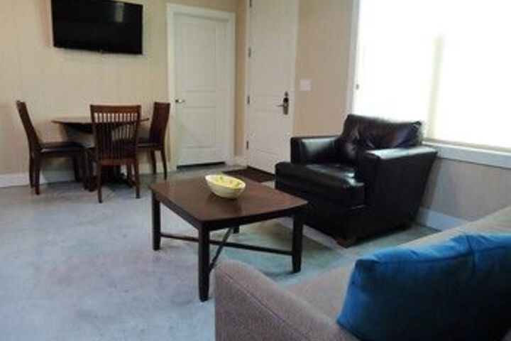 Karnes City Cottages