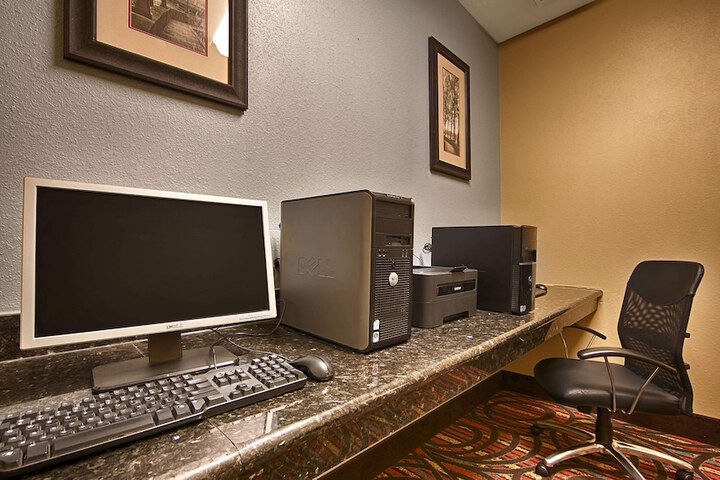 Business Center 21 of 21
