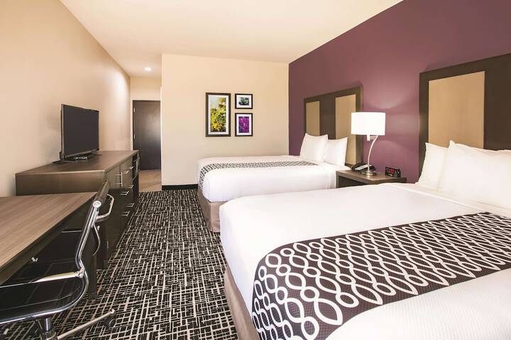 Room 34 of 47