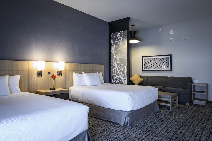 Hyatt Place Indianapolis / Fishers