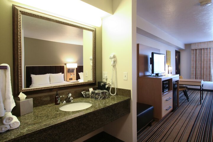 Room 9 of 43