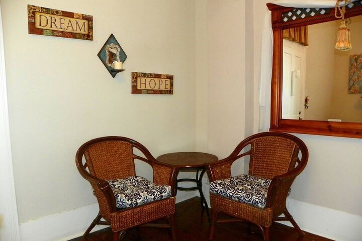 Room 14 of 28