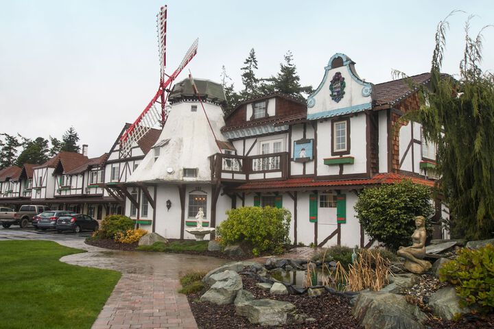 Auld Holland Inn