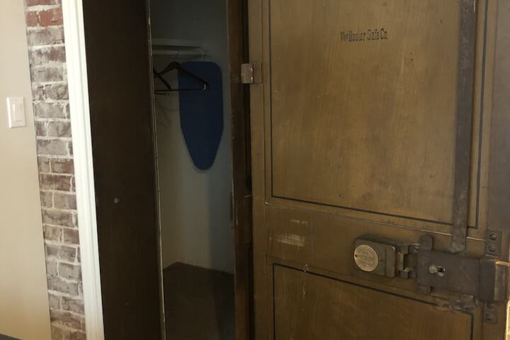 Room 35 of 105