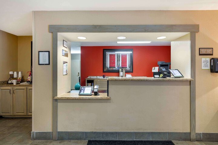 Hotel Interior 10 of 32
