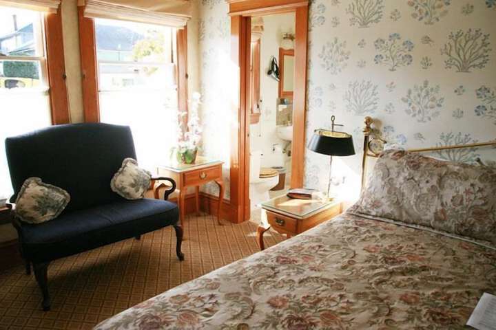Room 30 of 85