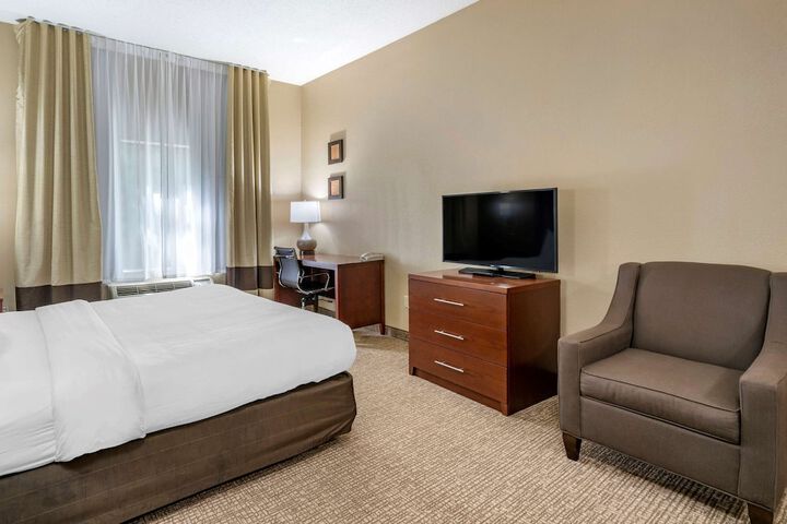 Room 27 of 35