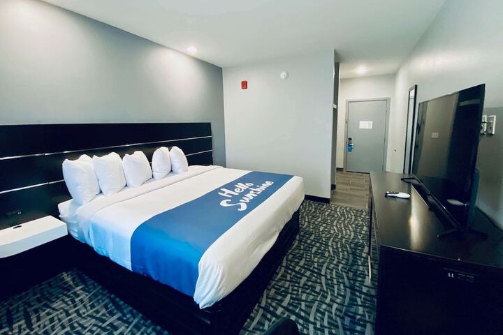Room 25 of 36