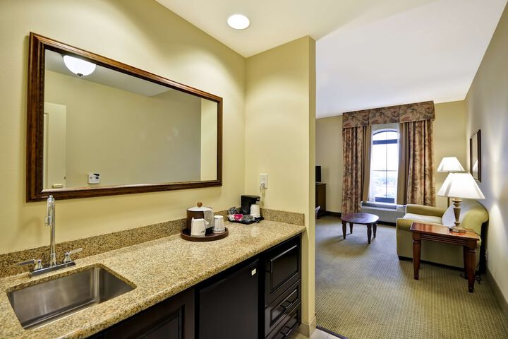 Hampton Inn & Suites North Charleston-University Blvd
