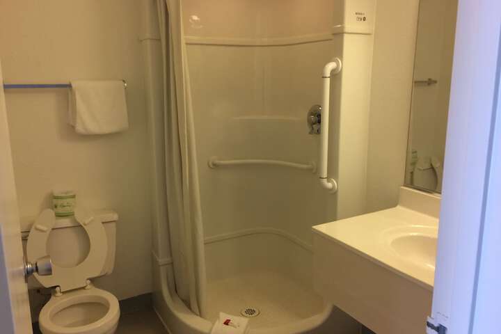 Room 13 of 35