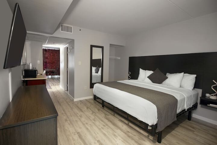 Room 25 of 51