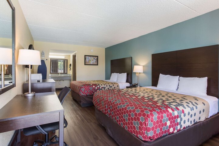 Room 15 of 29