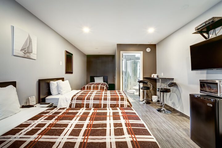 Room 4 of 92