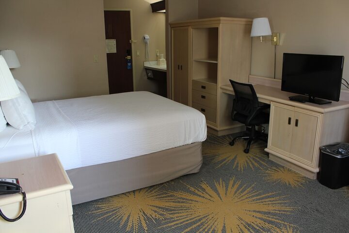 Room 26 of 39