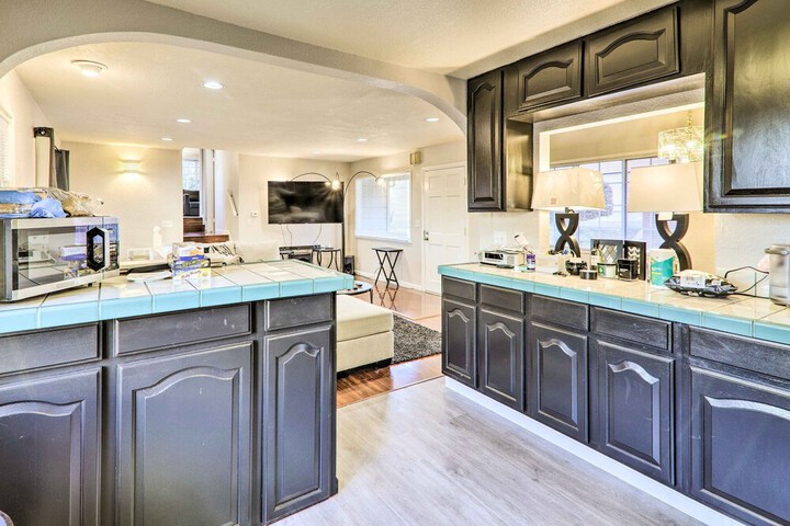 Castro Valley Home w / Bay Area Views!