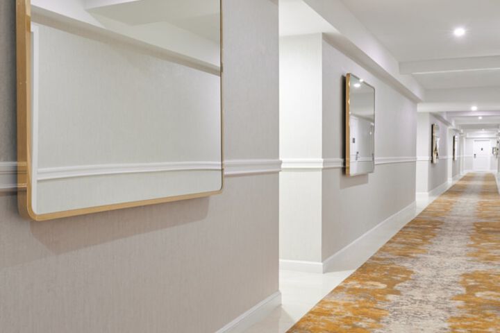 Ballroom/Hall 77 of 84
