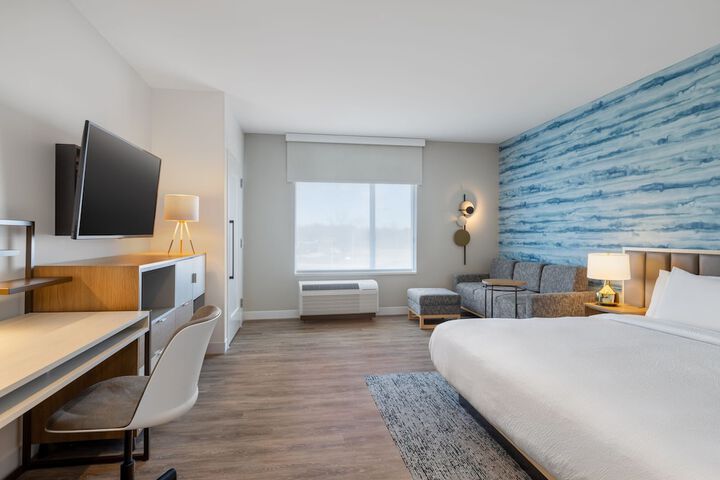 Room 17 of 40