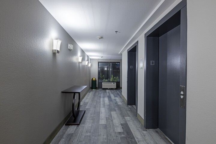 Ballroom/Hall 56 of 60