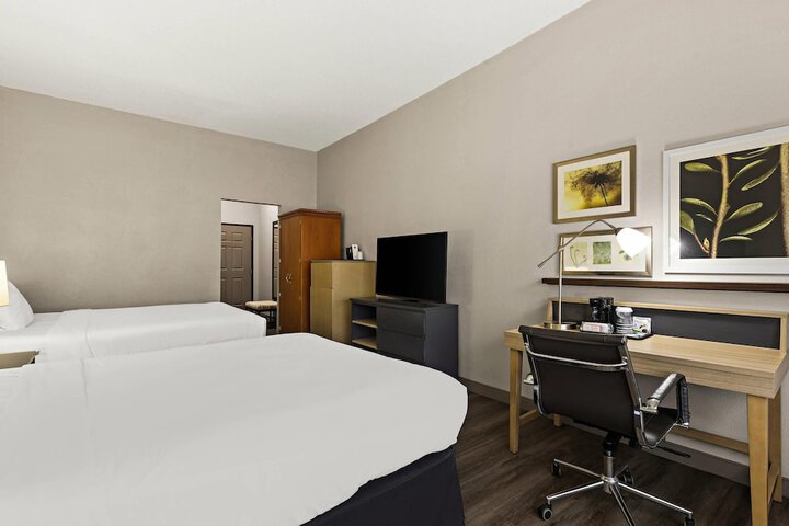 Country Inn & Suites by Radisson Hinesville, GA