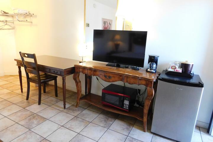 Room 30 of 41