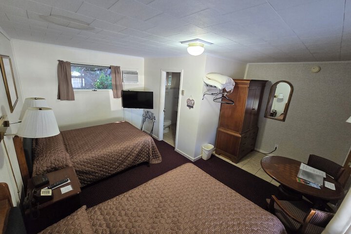 Lake View Motel