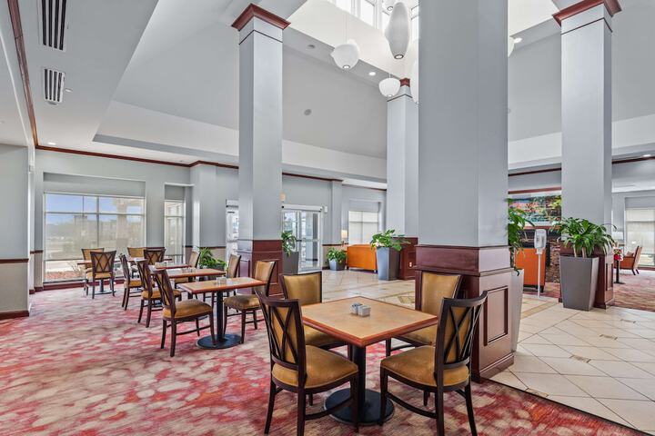 Dining 106 of 127