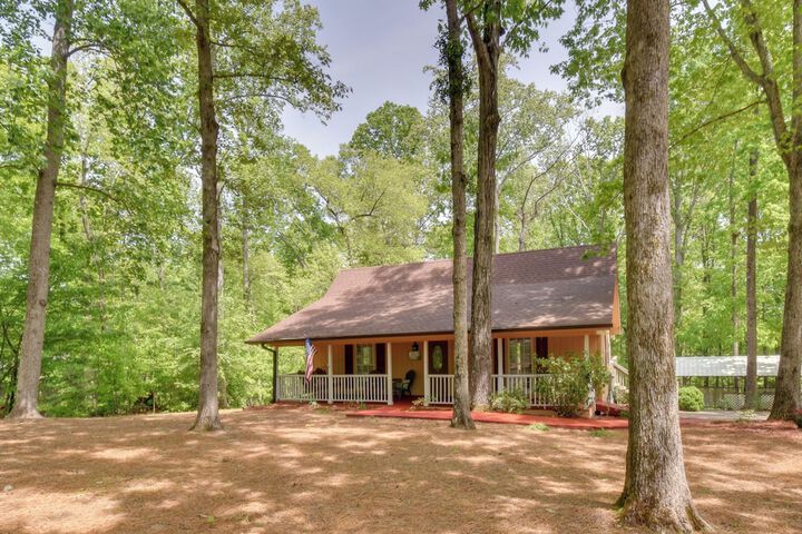 The Lake Place Cabin w / Golf Cart & Free Kayaks!
