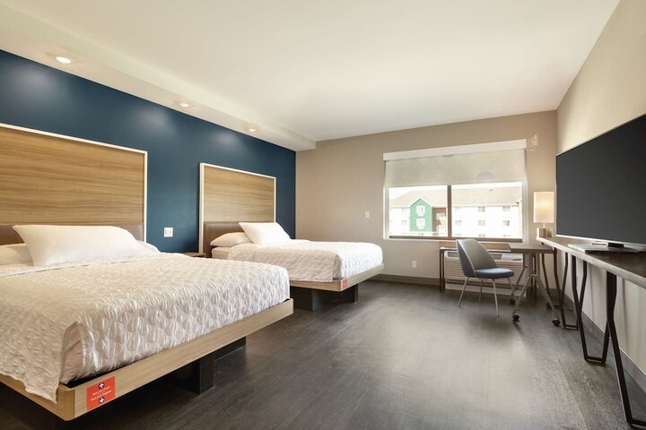 Room 25 of 33