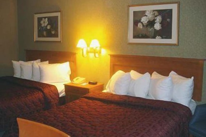 Room 33 of 37