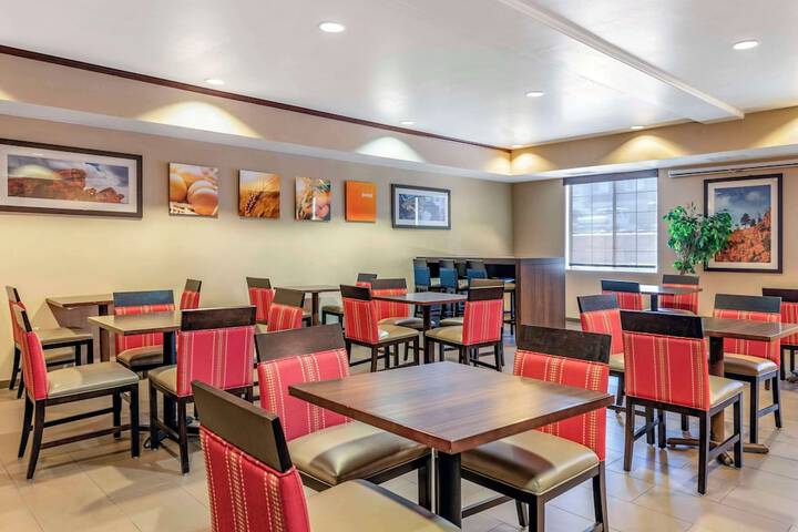 Comfort Suites Castle Rock - Denver South