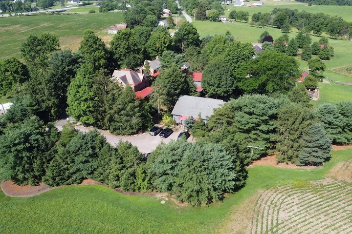 Deer Creek Winery at Watson Estate