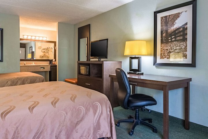 Room 18 of 32